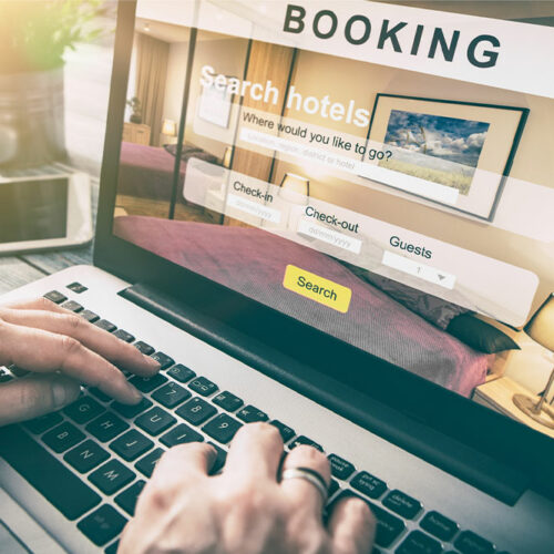 8 Mistakes to Avoid While Booking a Hotel