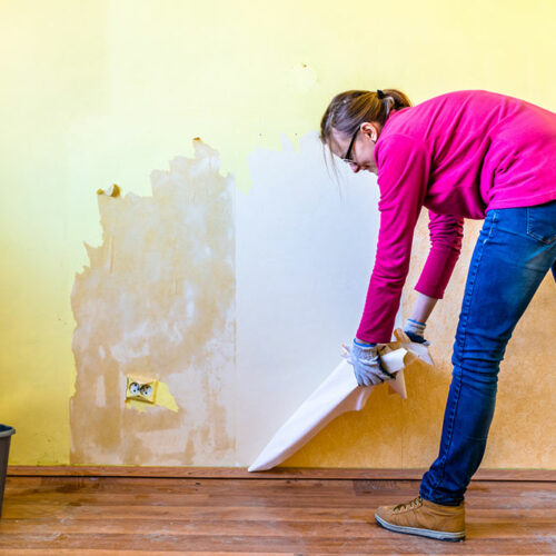 9 mistakes to avoid when hiring water damage restoration professionals